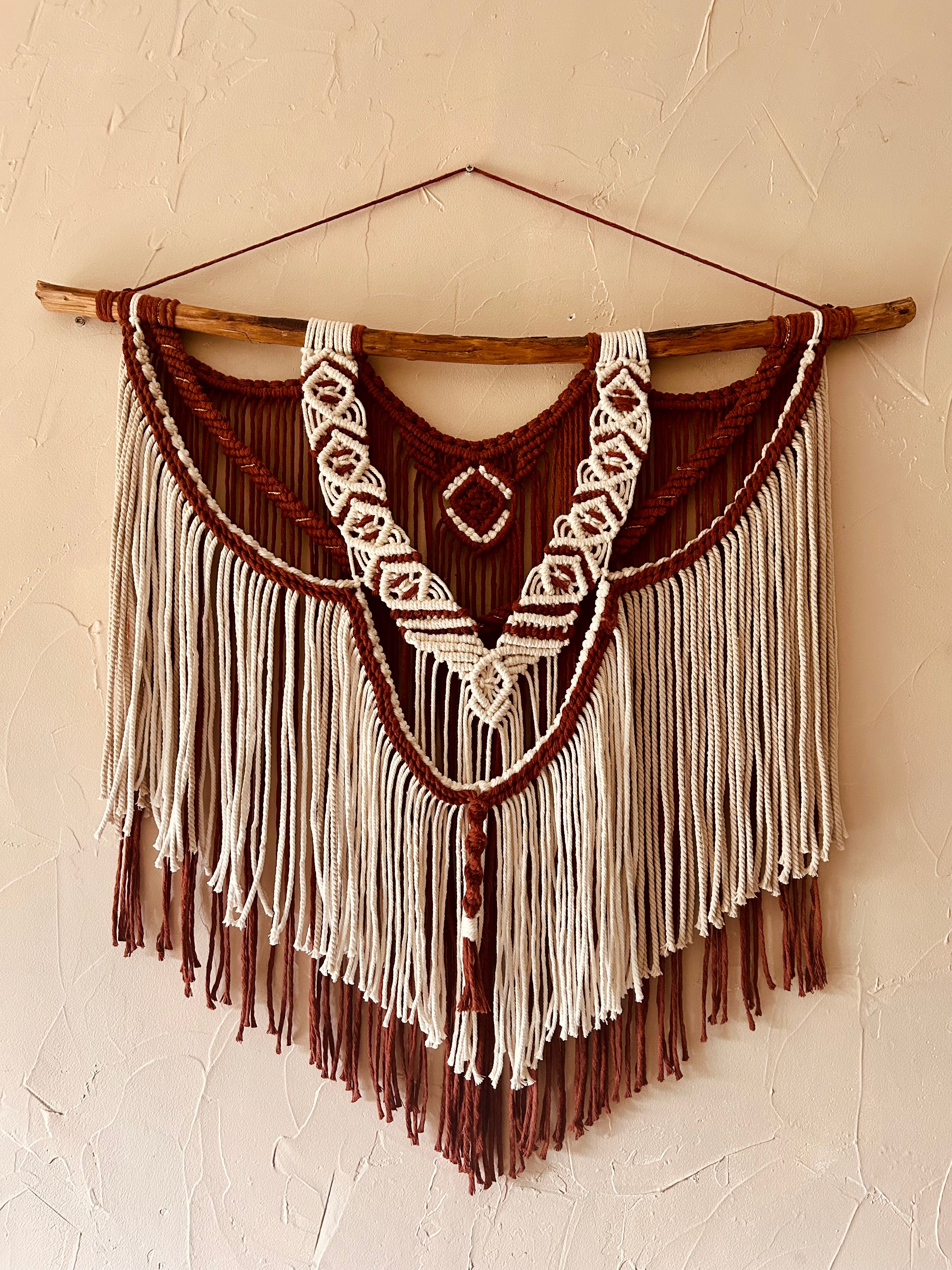 Macramé murale blanc et marron