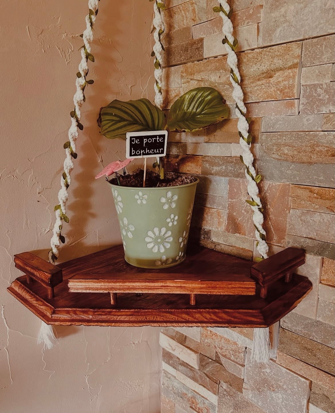 Étagère d’angle en bois