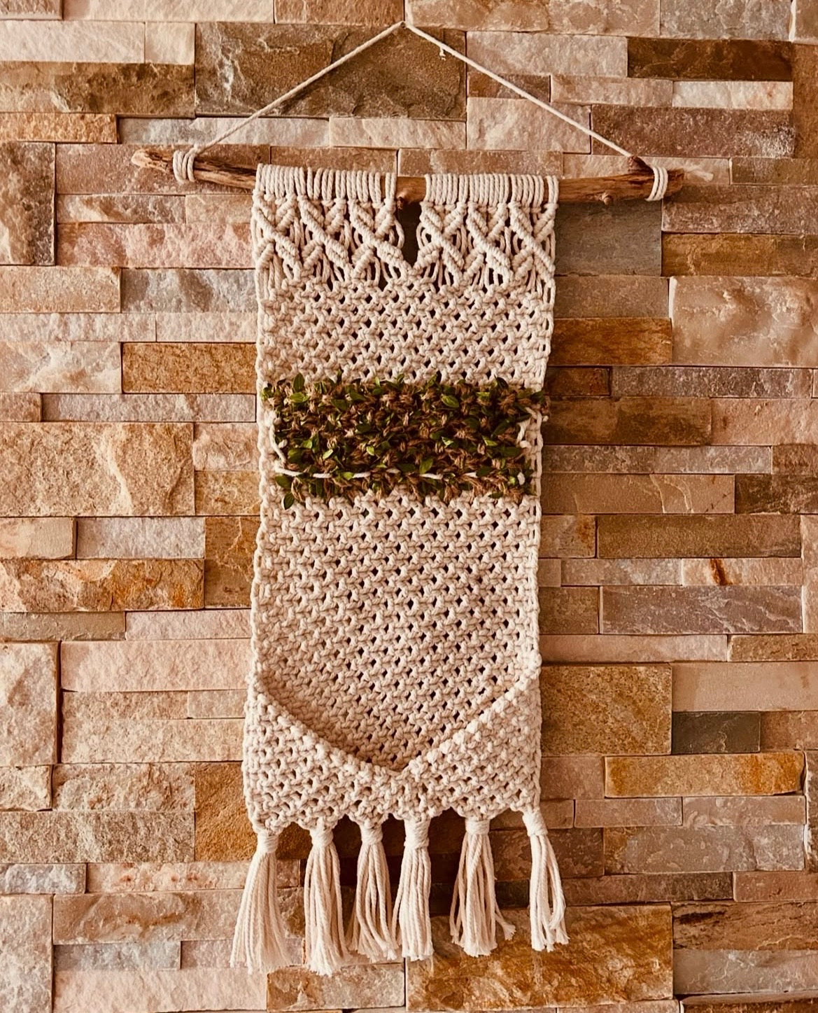 Rangement papier en macramé florale