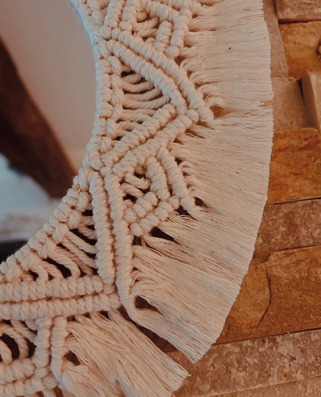 Miroir en macramé blanc