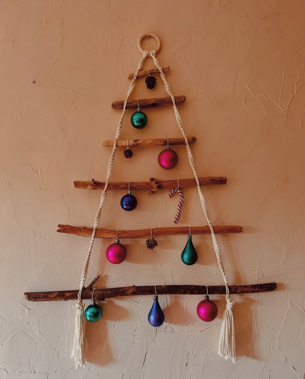 Sapin de Noël en corde et bois
