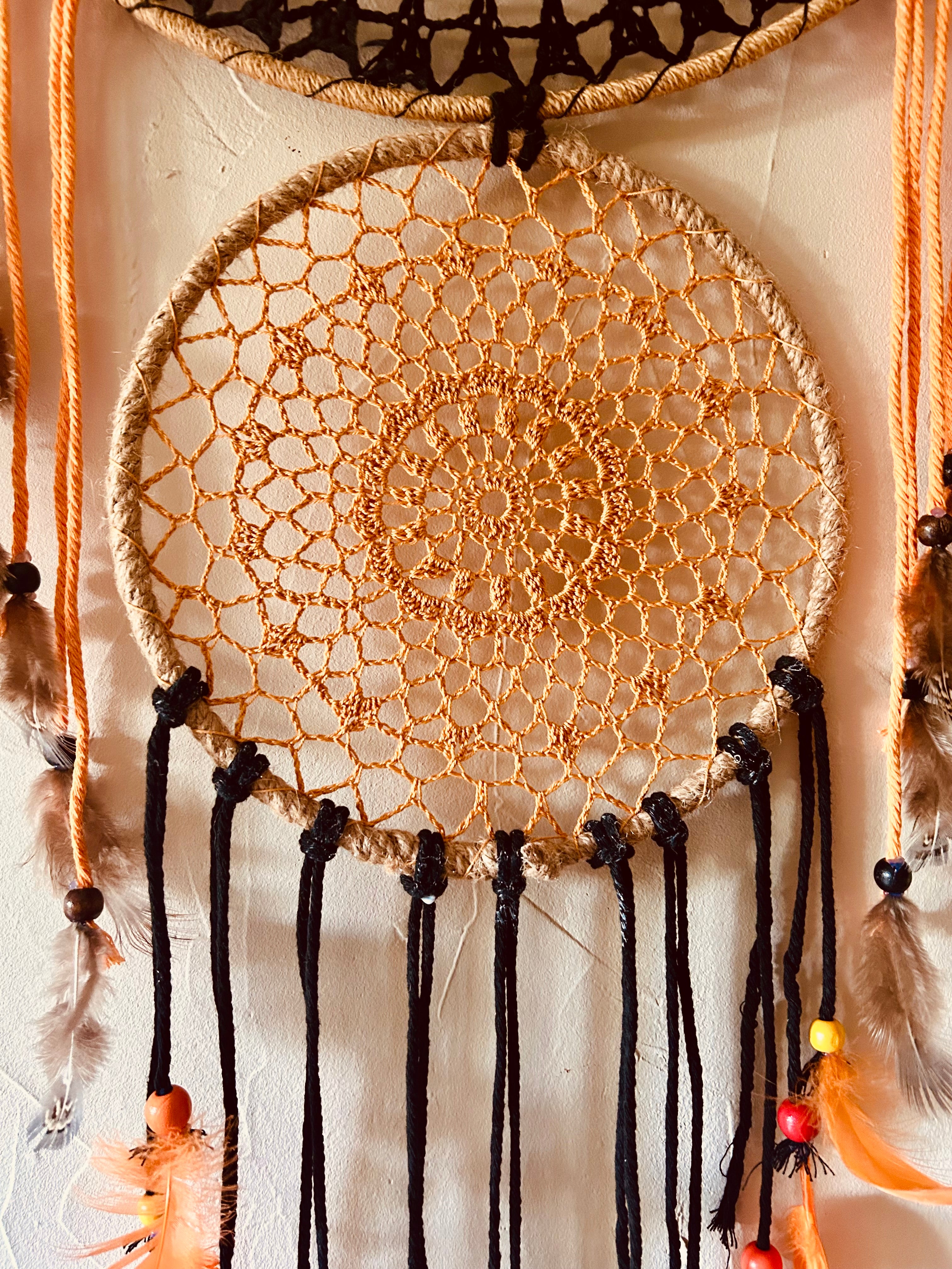 Attrape rêve orange et noir