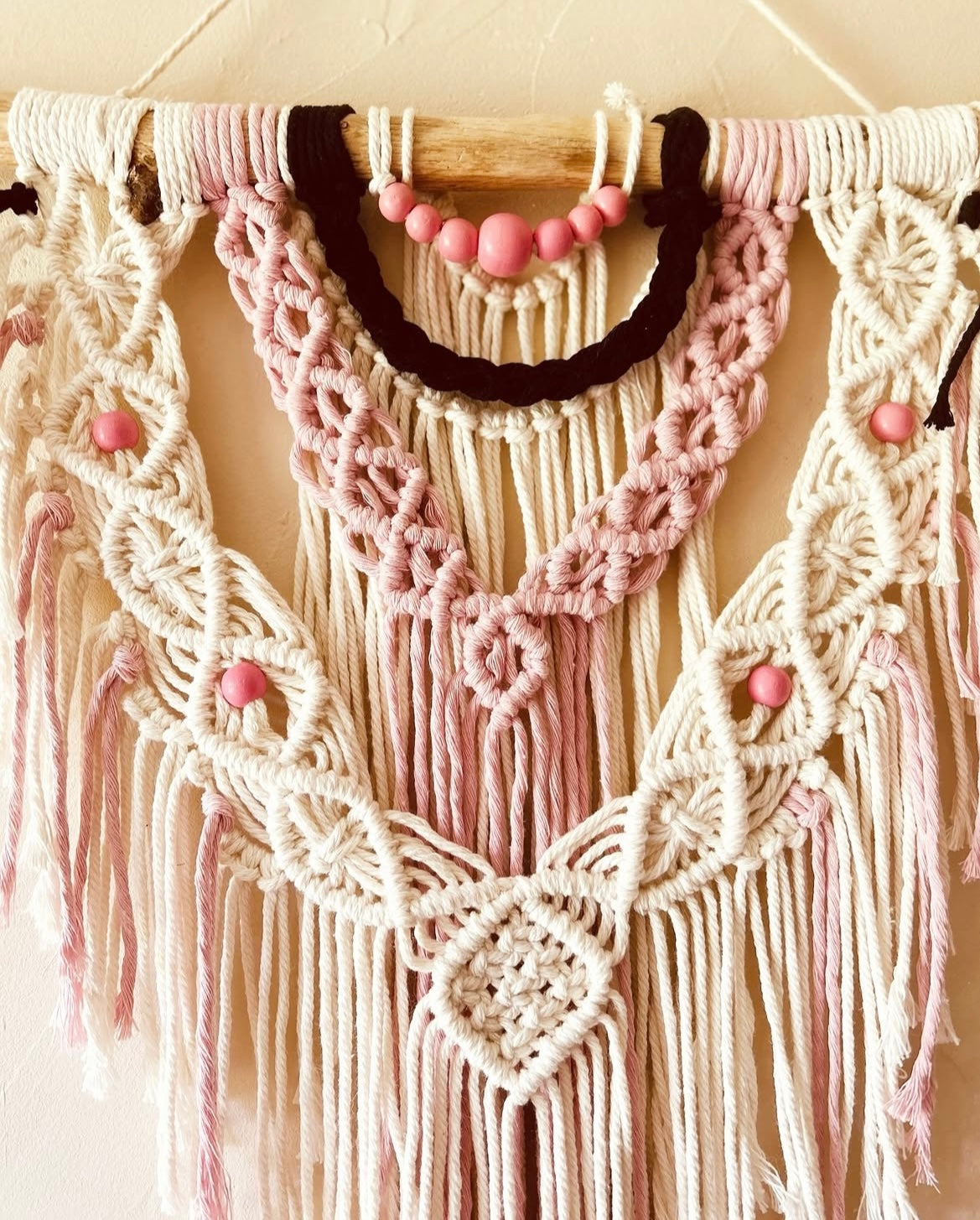 Macramé rose et blanc