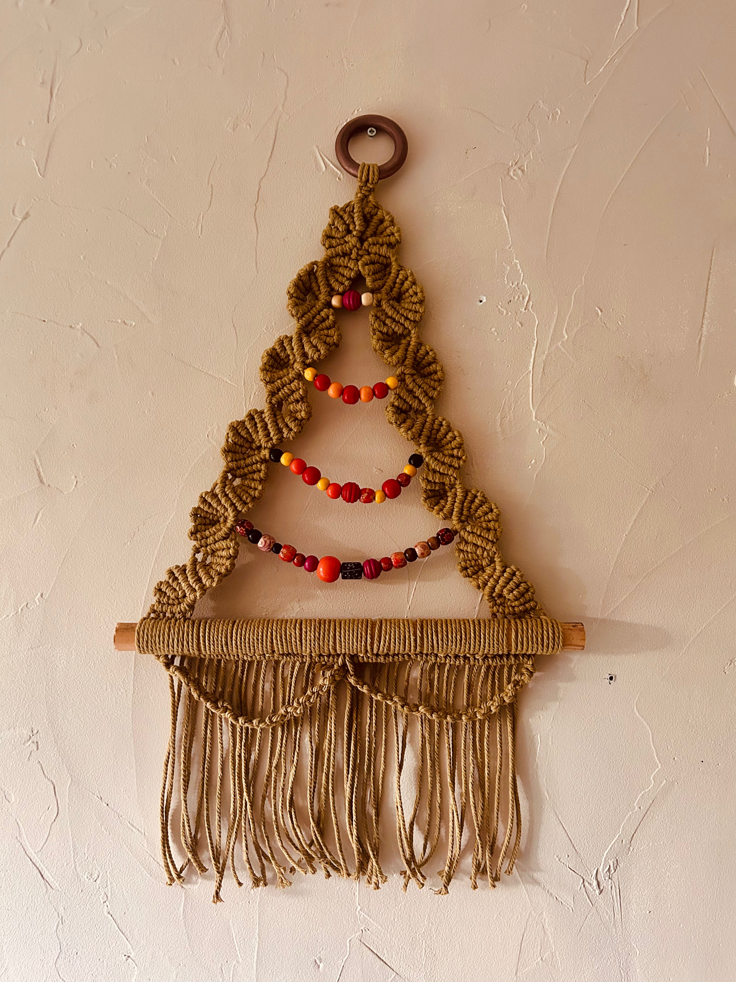 Sapin de Noël en macramé